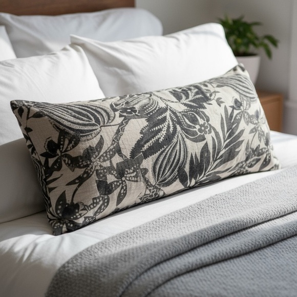 Other - NWOT TWO ANNIE SELKE‎ LINEN ANTIGUA KING PILLOW SHAMS